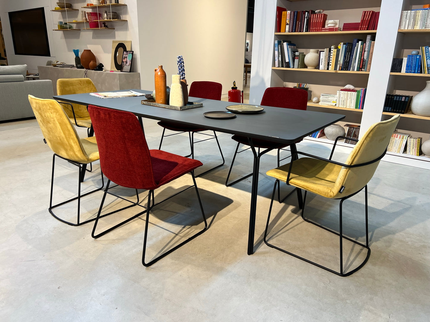 Freistil Dining Set with Fenix Table Top