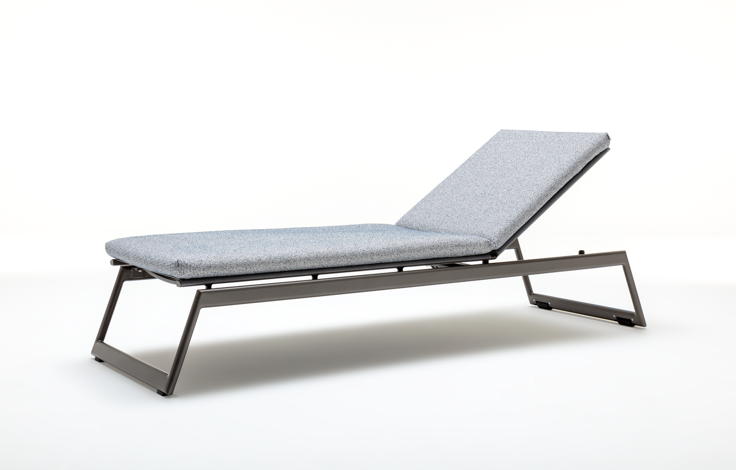 Rolf Benz yoko 22 sun lounger outdoor seating blue fabric anthracite