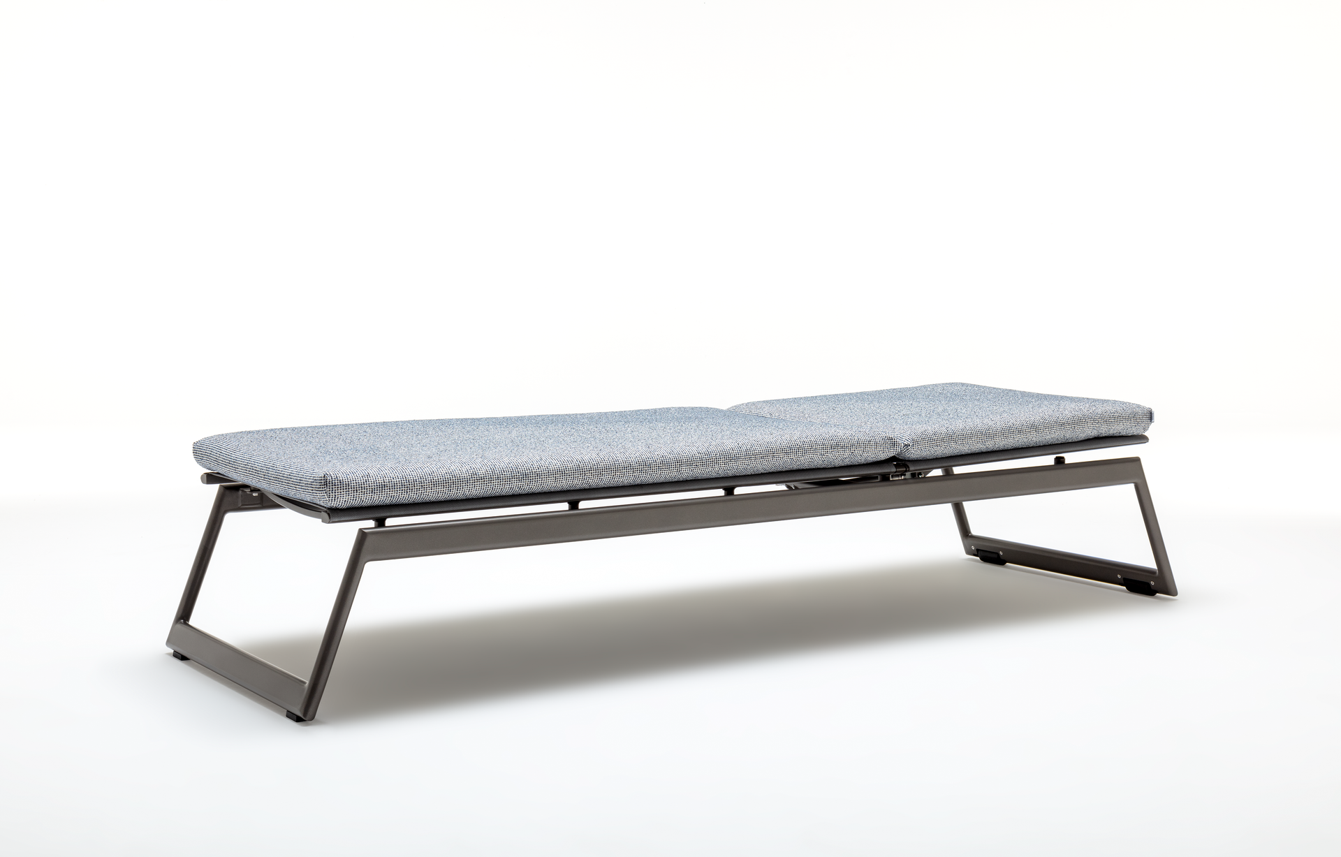 Rolf Benz yoko 22 sun lounger outdoor seating blue fabric anthracite