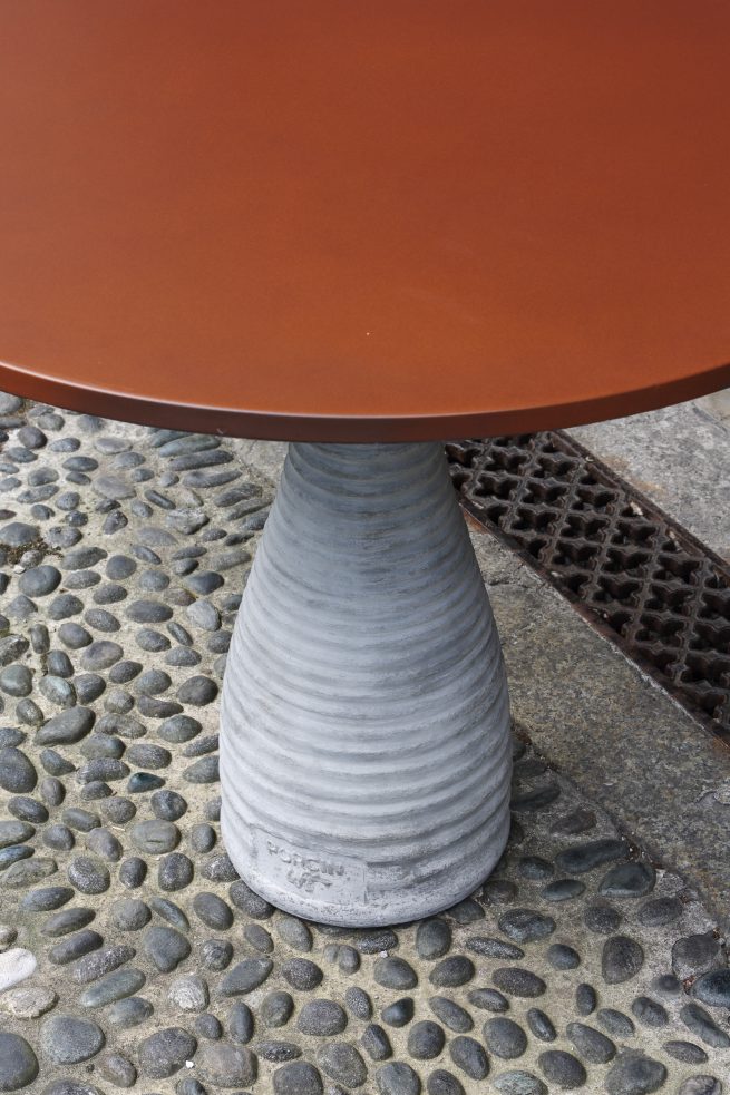 Zeus Porcin'Off Indoor / Outdoor Dining Table