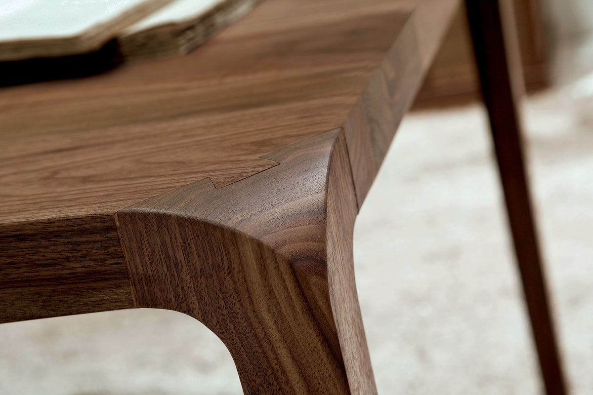 Riva 1920 Sleek Dining Table