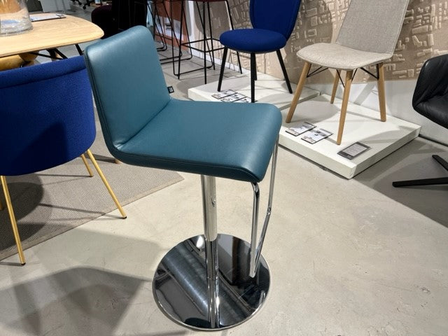 Rolf Benz Sinus barstool in blue leather and polished chrome base