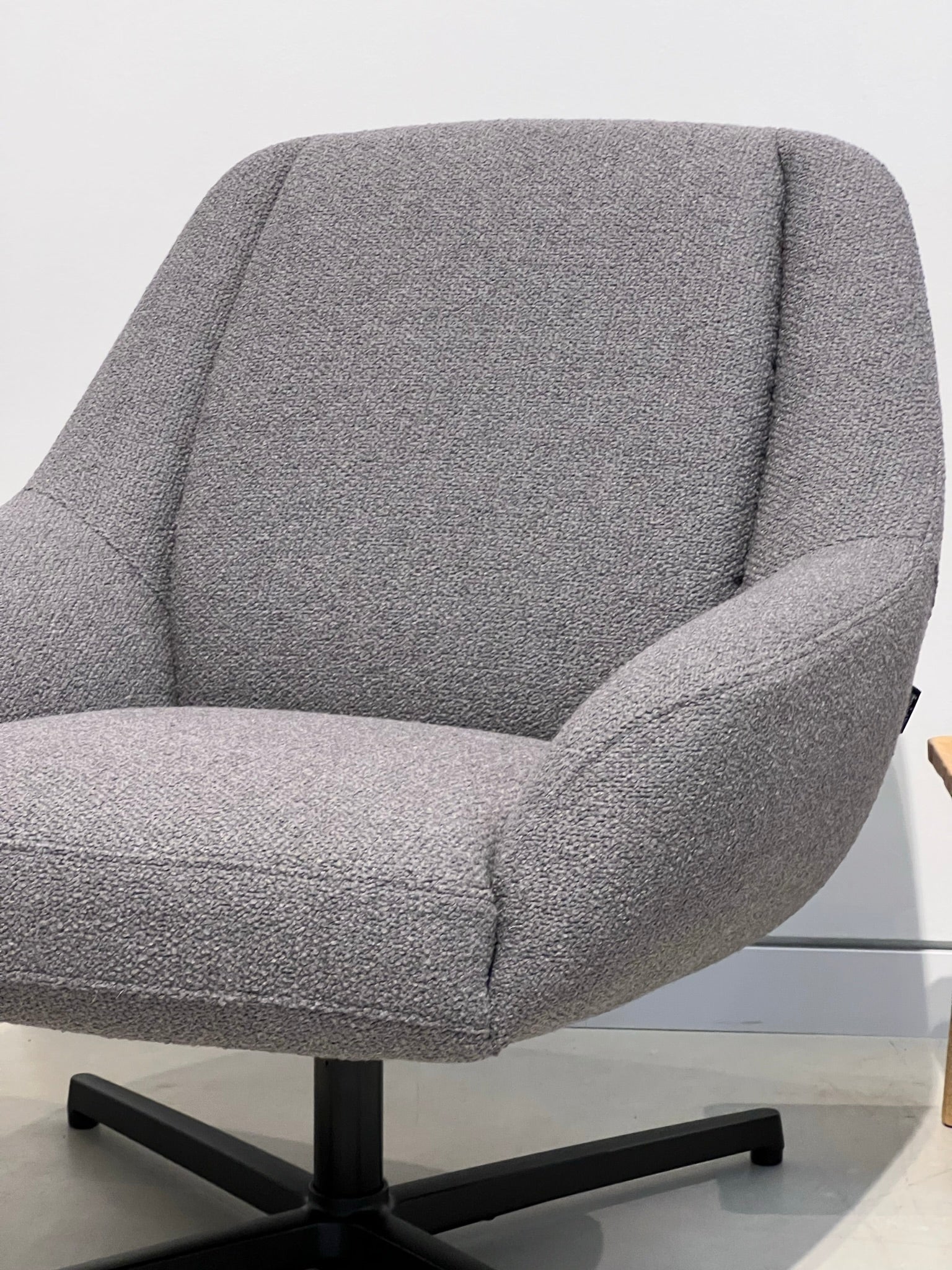 Freistil Rolf Benz 138 Armchair in Grey Fabric Detail