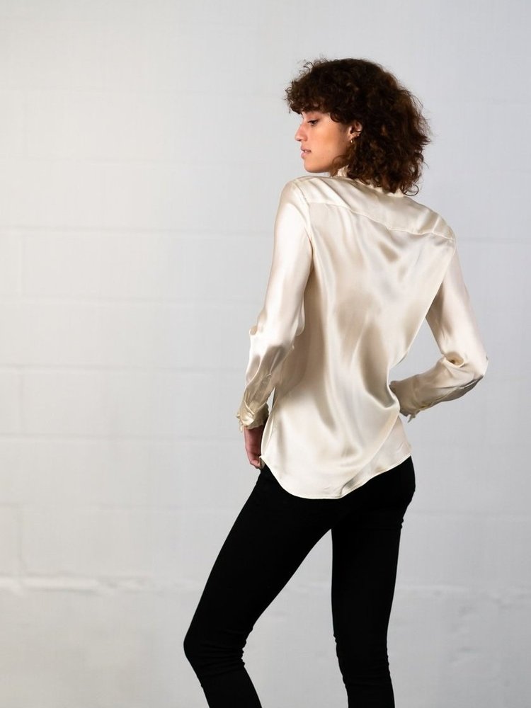 Marabilis Victoria Blouse bias cut fitted women button shirt fine Italian silk in Ivory, warm white with raffled neck collar