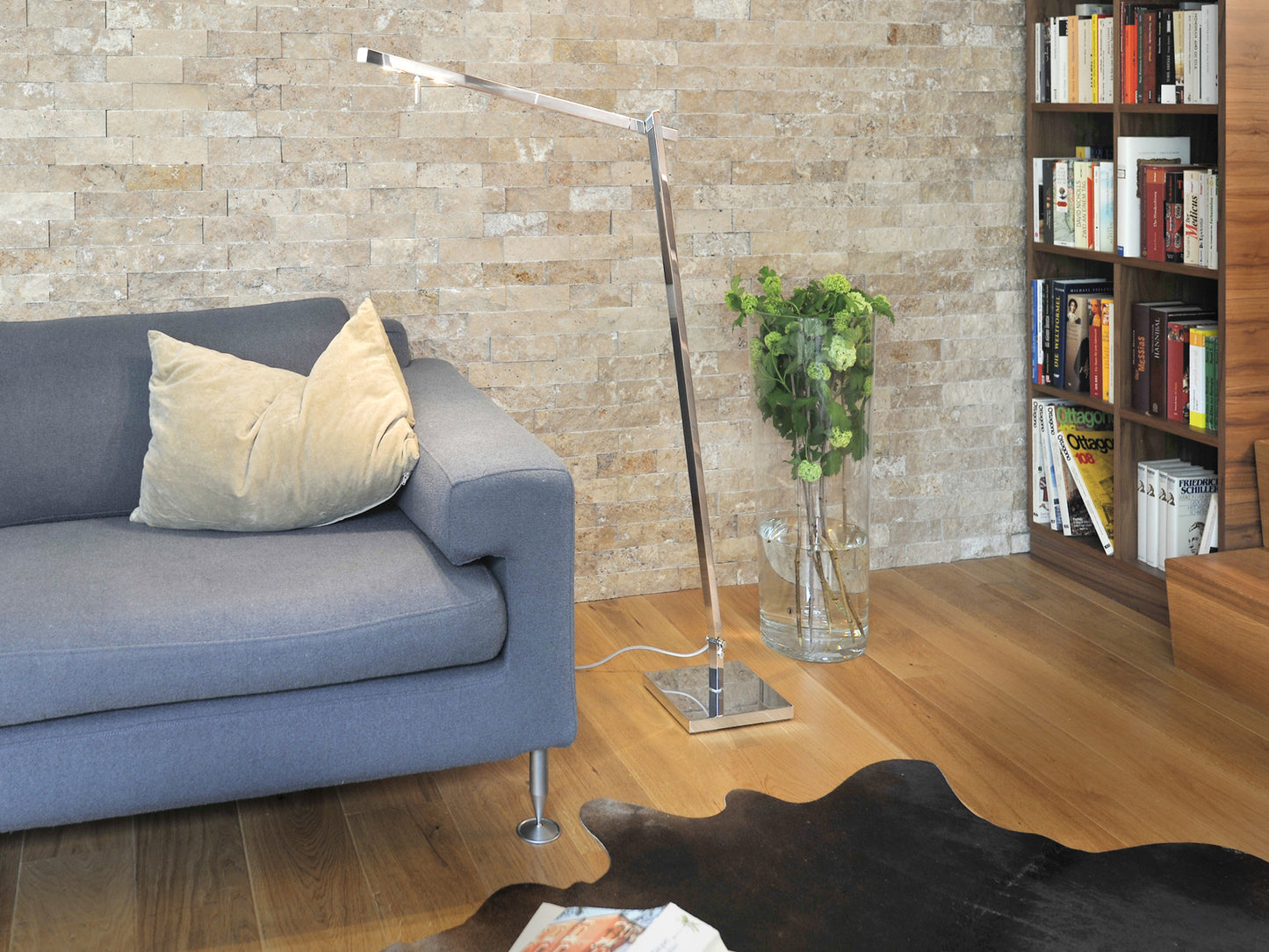 Byok Squadrone Floor Lamp in High Gloss Polished Finish in a living room